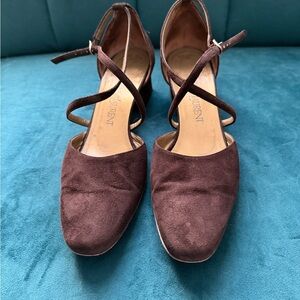 YSL Yves Saint Laurent Carme Suede Vintage Heel